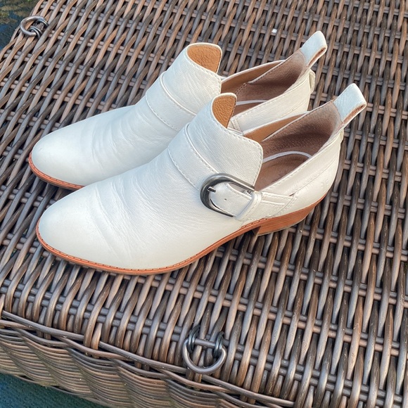 Frye Shoes - Frye boots